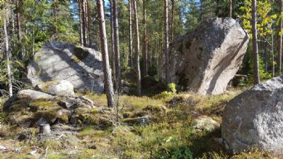 Det finns en del blockrika områden även i de nya delarna av kartan, precis som det