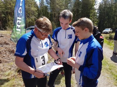 Föreningskavlen i Tuthult 2020. Eftersnack med Magnus, Arne och Simon.