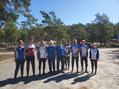 En del av deltagarna inför starten i Byrum. Saknas på bilden gör Jens, Camilla och Jonathan Westlund, Arne Lindström, Maria Johansson och Jonas Persson.