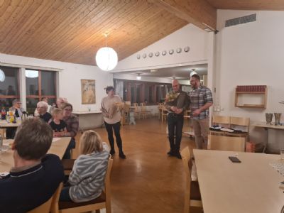 Magnus och Catrine uppvaktades med blommor då de fyllt 50 år under 2022.