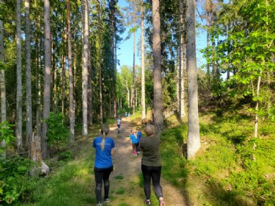 Hela Torsåsgänget på väg till start.