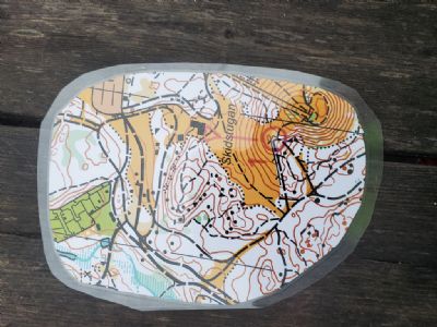 Skattsökarna fick en kartbit till varje kontroll och som ni ser var startsträckan riktigt tuff för en del.