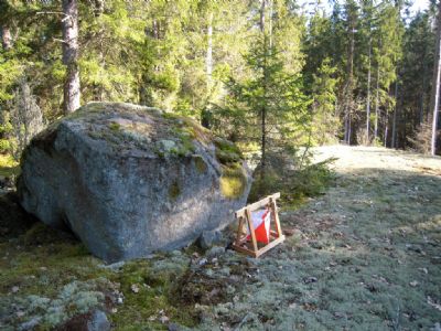 Kontrollen vid stenen var en av förstakontrollerna vid vår tävling i Tuthult våren 2010.