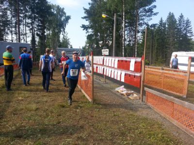 Maria har precis växlat till Magnus på Tjoget i Rasslebygd 2014.