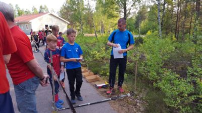 Vincent och Markus på väg ut på sista etappen av Ungdomens 5-Dagars 2019. Etappen gick i Emmaboda.